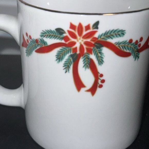 Set Of 3 Poinsettia & Ribbons Fine China Holiday Mugs With Gold Trim Made In Chi - Picture 2 of 6